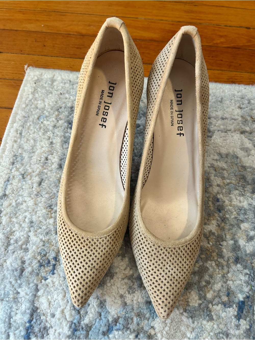 Jon Josef Women’s 6 Tan Taupe Leather Preferated Pumps